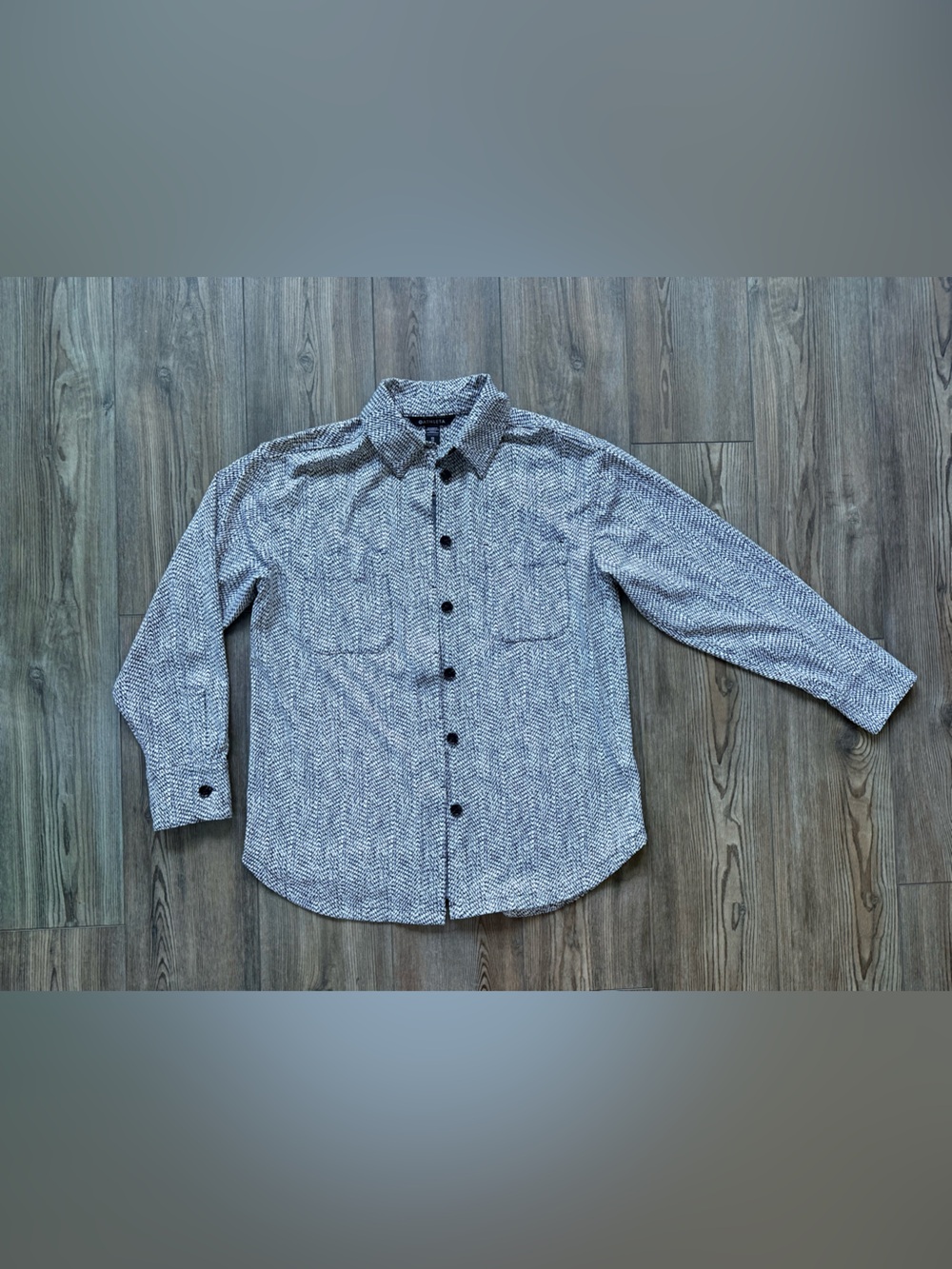 Athleta Men's Gray Patterned Button Up